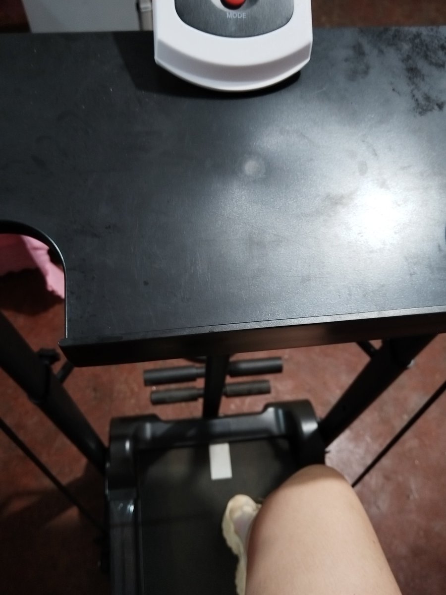 send2yssa's tweet photo. Currently draining the treadmill. Any volunteers to be drained next? 😏 https://t.co/90AvnKpCpp