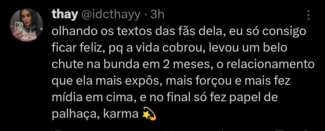 acgmkeep's tweet photo. vocês são patéticas chega a dar pena, Ana não recebeu karma nenhum, recebeu foi livramento, tentou, saiu de um relacionamento quando percebeu que não tinha o que ela precisava e tá ótima vivendo ao contrário de vocês que não soltam o osso https://t.co/9zobz6khbB
