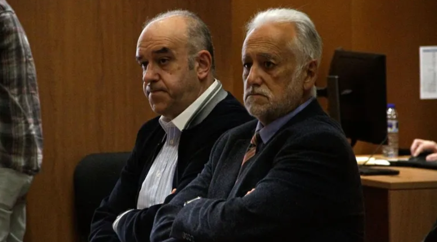 vocescoruna's tweet photo. Manuel Reija ha sido condenado a tres años y medio de prisión por quedarse con la Primitiva de 4,7 millones de euros. El TSXG lo considera autor de un delito de estafa agravada al entender que queda probado que engañó a su cliente. https://t.co/CYJBMUkQjd