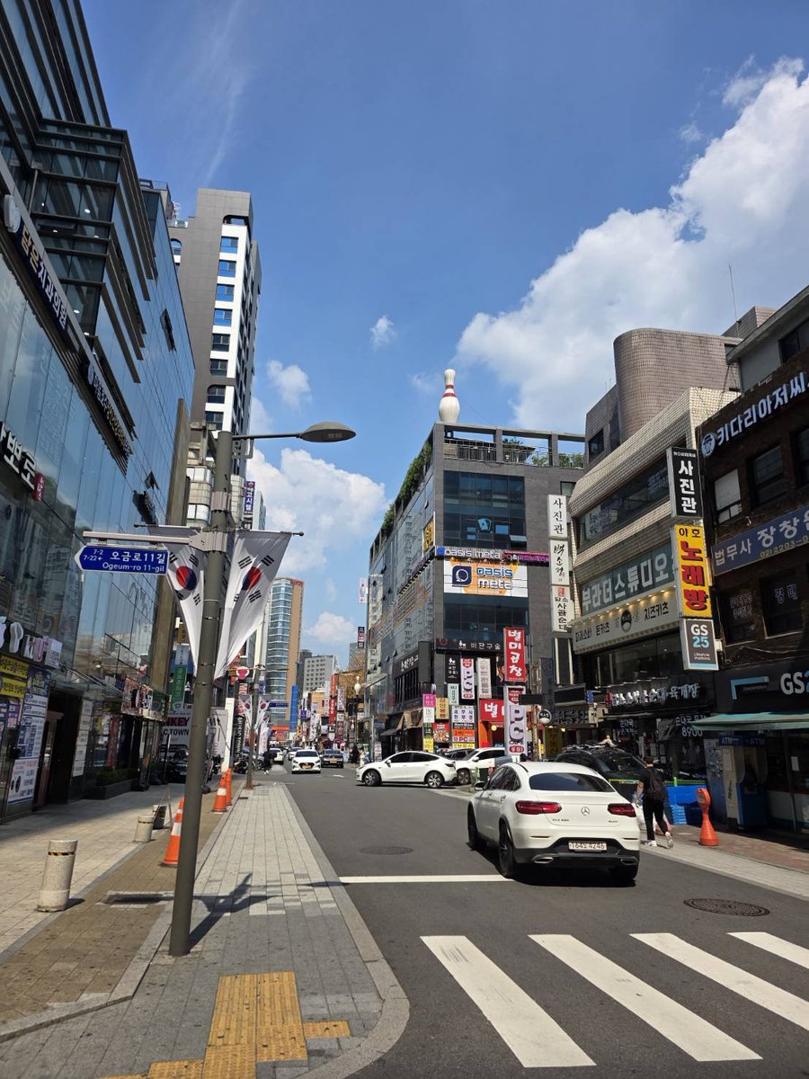 Biggy3579's tweet photo. เกาหลีอีกรอบ รอบนี้ไม่เจอฝนตกอากาศสบายๆ รอบนี้เที่ยวในเมือง https://t.co/dq3NKN9XcE