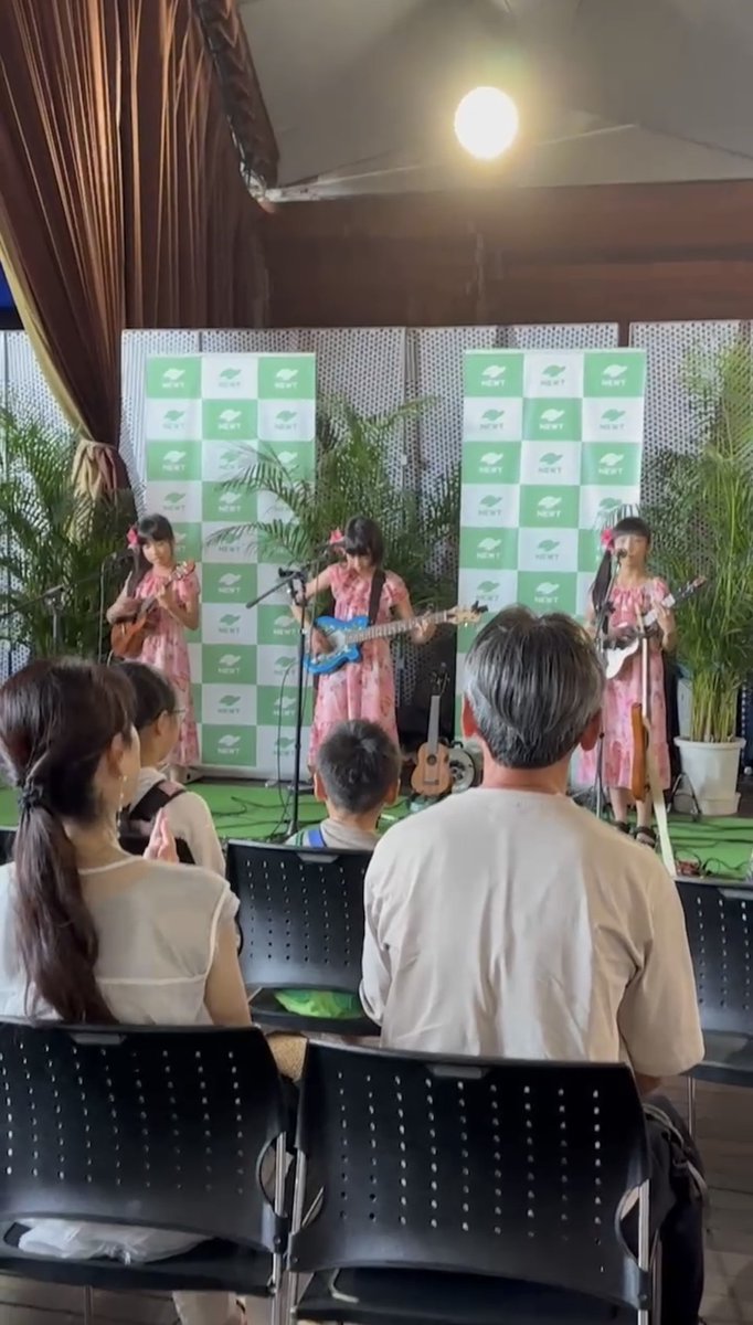 ラブハワイコレクションサマー2026」屋内の特設ミニステージにて