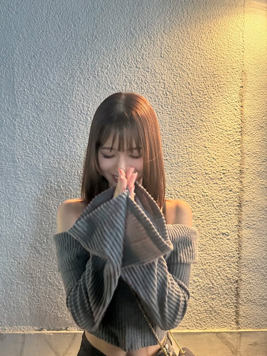 angel_raindrop's tweet photo. 【再掲】「梅雨だね
美容院で髪とぅるとぅる。
友達と語り合って心が落ち着いたよ✌︎✌︎
#juicejuice #井上玲音 」
（Juice=Juice 井上玲音 公式Instagram）
芸術的で「国宝級」は過言ではないと思う https://t.co/e8sNd1Mjd0