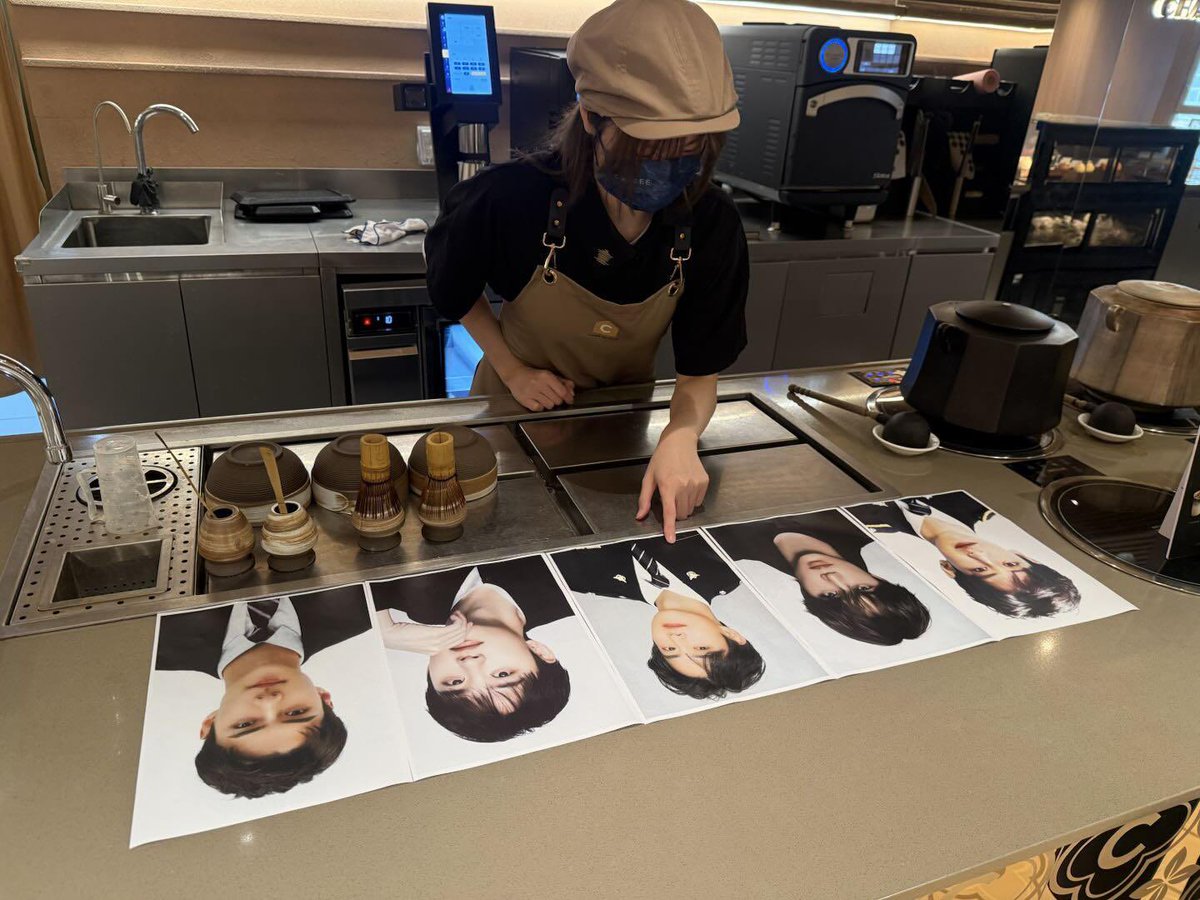 xunhuas's tweet photo. The CHAGEE staff have even started memorising the EXO members’ names and faces in preparation for the launch tomorrow 🥹 https://t.co/kDIc0skqKU