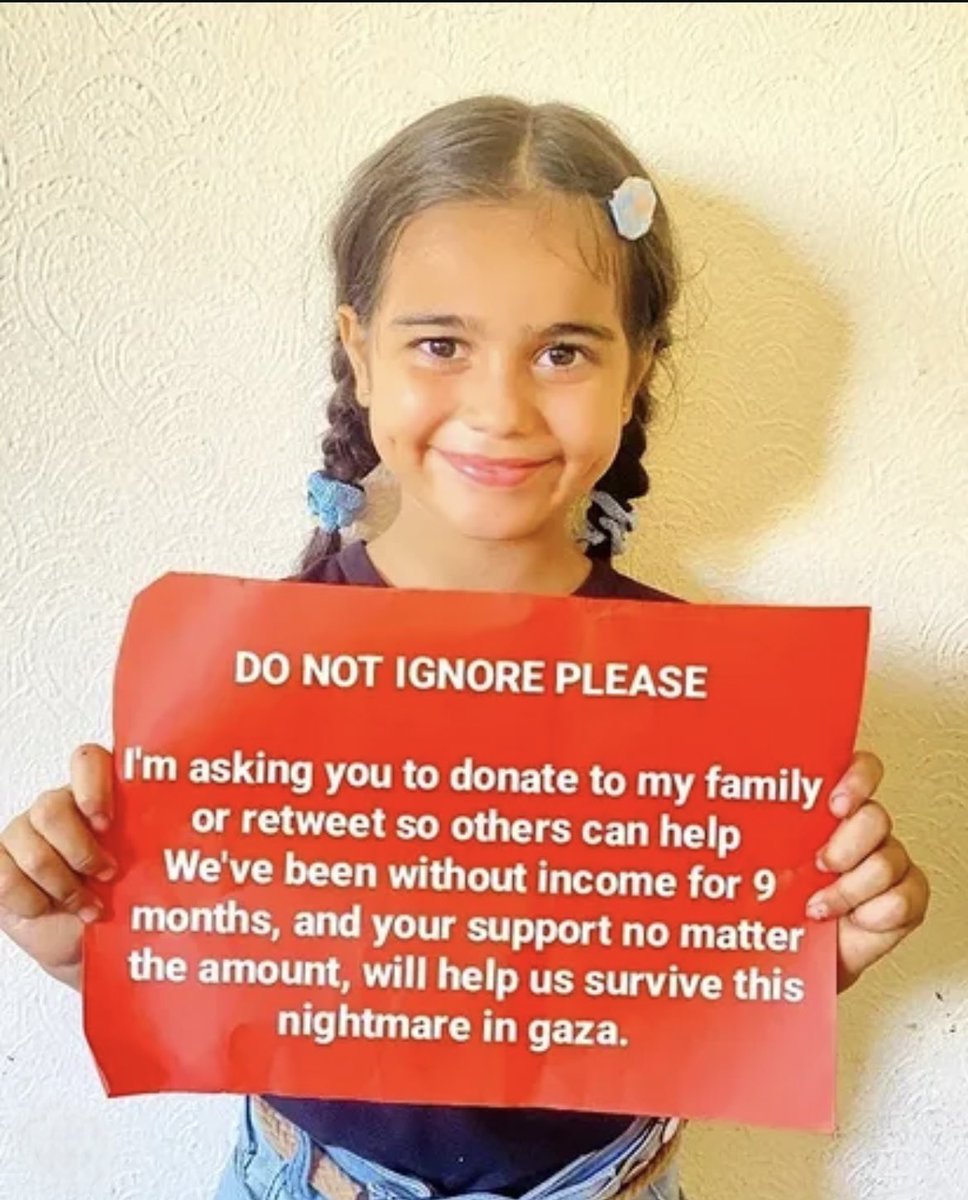 Tolen75502's tweet photo. The voice of every child in Gaza: a smile defying hunger with a piece of dry bread. How long will the world's conscience remain silent while our children are deprived of the most basic necessities of life?

https://t.co/lt2f3AhZMA https://t.co/dZcCoJ5pea