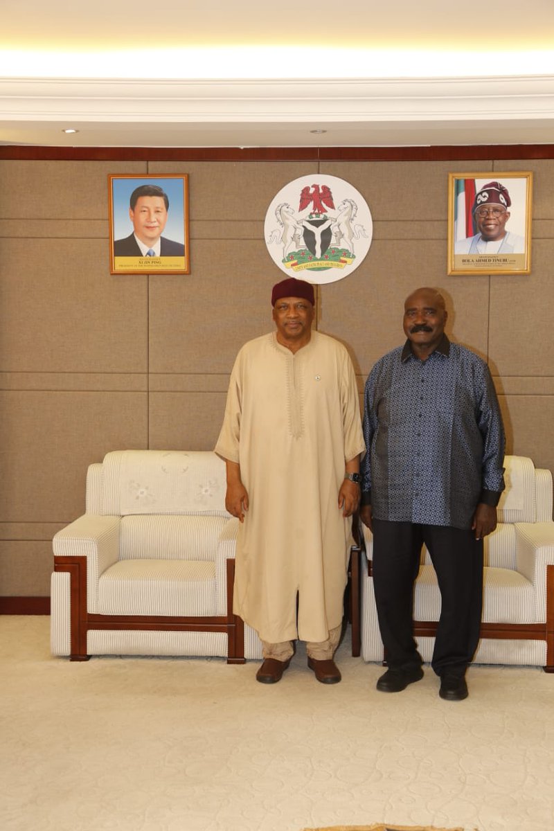 MYPD2020's tweet photo. HE Chief Lucky Igbinedion and his business partners visited me today. It was an interesting conversation on a proposal for partnership between China Science Academy and Nigerian Science Academy on research collaboration they want to embark on the medicinal values of BITTER KOLA and ALLIGATOR PEPPER, which I understand are good in curing certain diseases relating to kidney, diabetes,  etc. 

They desire the Embassy to support the project and make a formal connection between the two Academies. We promised to support the project and also emphasized that if the research is successful, part of the agreement must be for the pharmaceutical industry for the medicinal production be set up in Nigeria, where the raw material is in abundance.

I also advised that NAFDAC and PSN should be involved from early stage of the research, since the end product will be pharmaceutical drugs for the cure of ailments.