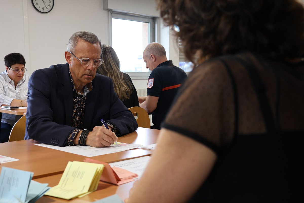 SDIS71's tweet photo. #CASDIS | Après l’installation des conseils municipaux et communautaires, les élus des communes et des EPCI de @saoneetloire ont voté leurs futurs représentants au CA du @SDIS71. Place au dépouillement des votes !
🎯Prochaine étape : la séance d’installation le 29 juin prochain. https://t.co/AtUY3Skt7h