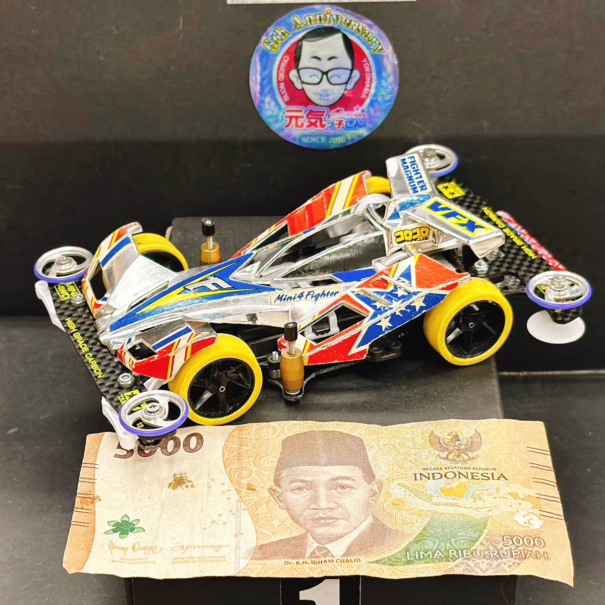 nanami00's tweet photo. ノーマルモーター杯優勝🥇の賞金にバリ島帰りのチャンプ影弧夜ニキから授与された紙幣が宮根誠司に似て蝶すぎ草 https://t.co/DoEJ40Ccc1