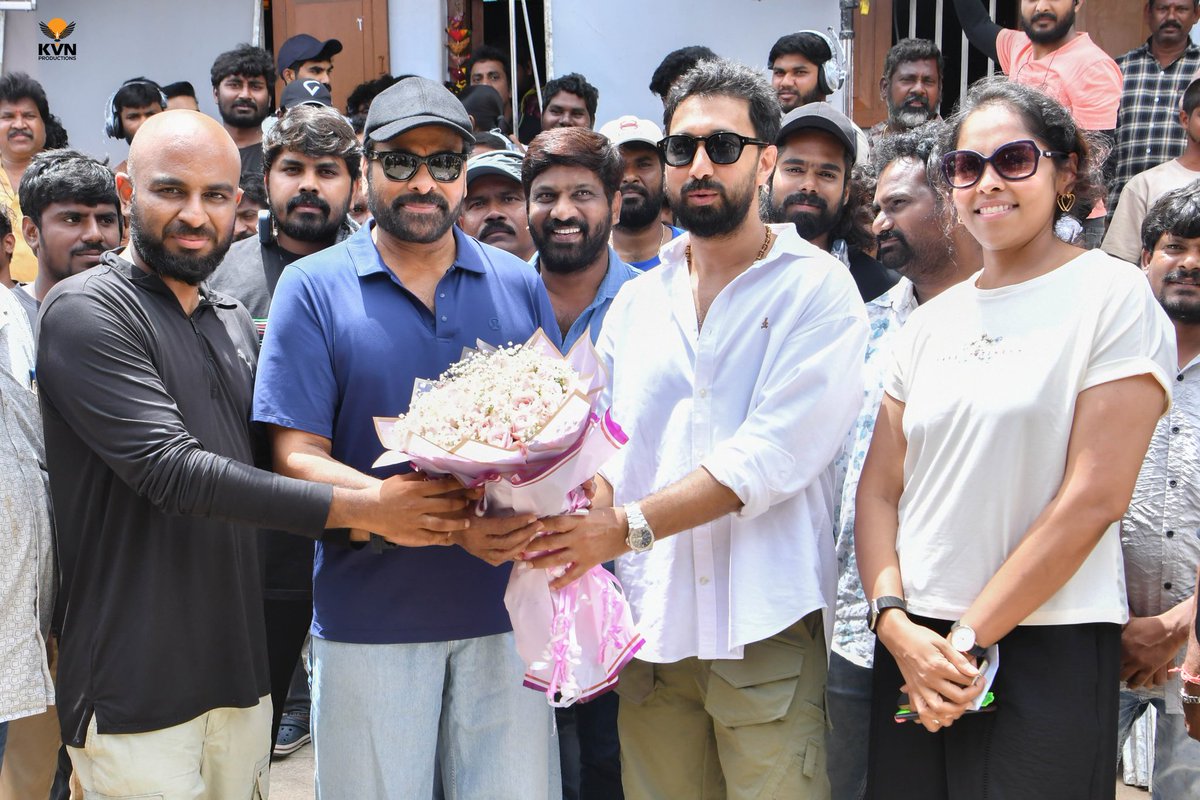 shreyasgroup's tweet photo. #Mega158 Pollachi Schedule Wrapped ❤️‍🔥

With the next schedule set to begin soon, the team is all geared up to set the BLOODY BENCHMARK 🔥

#ChiruBobby2

Megastar @KChiruTweets #AnaswaraRajan @Nivetha_Tweets @MusicThaman @vijaykartikdop @AntonyLRuben @artkolla @LohithNK01 @saranyapotla @UrsVamsiShekar @HaashtagMedia #ShreyasMedia #ShreyasGroup