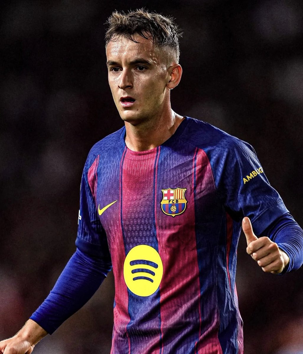 JoanFulga's tweet photo. 🔜 ÚLTIMA HORA: Marc Casadó ha dado el visto bueno a su salida del #FCBarcelona. 

🕵🏻‍♂️ El #Barça fija su precio en torno a los 25M€ y el jugador catalán cuenta con dos ofertas, una de Europa y otra de Arabia Saudí. La operación podría cerrarse antes del 30 de junio. https://t.co/bYveRxqPdC