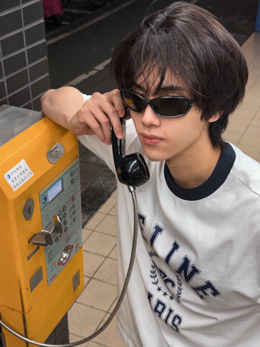 dunknatachai's tweet photo. answer the call https://t.co/whmYZkFReV