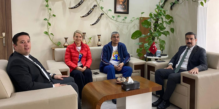 karsmansetcom's tweet photo. Hindistan’ın Ankara Daire Başkanı Rajbir Singh Arpaçay’da
https://t.co/SRwJD7G34J https://t.co/HWVa4vv2YM