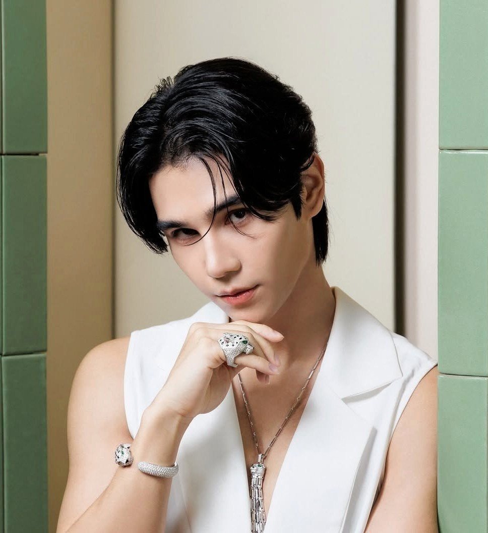 thisiseveve's tweet photo. น้ำหอม คสอ สกินแคร์ วิตามินยันเสื้อผ้าเครื่องประดับ ชีเก็บเรียบทุกไลน์ความสวย สมกับเป็นไอคอนิคความสวยแห่งยุค ความงามที่มีชีวิต ใครๆก็อยากสวยแบบยัยเจฟอะ https://t.co/HBDGIH7o6U
