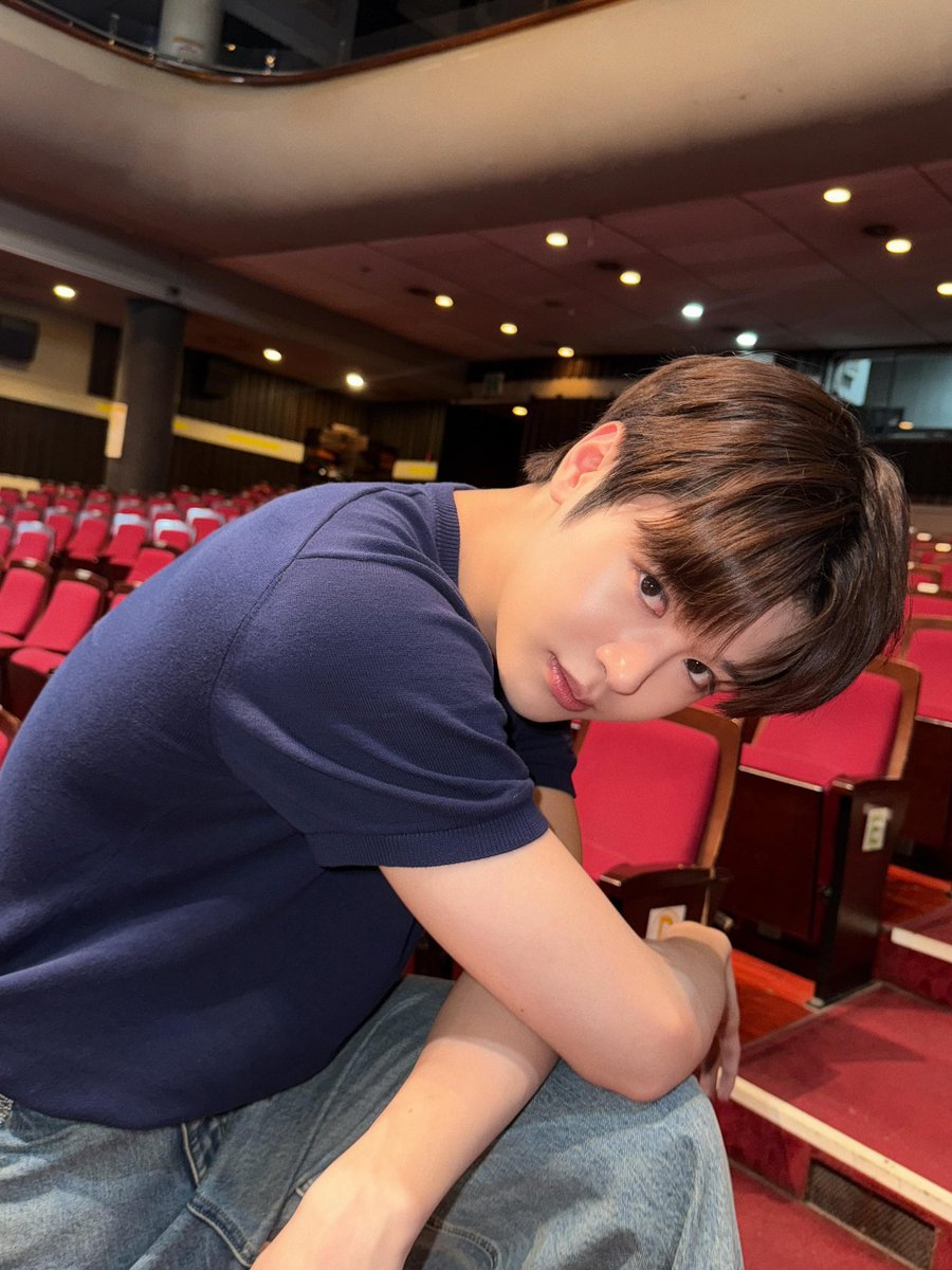 jjingxiang520's tweet photo. 미남상 100번 주자 🫳🏆🏆 https://t.co/0T3UH42NaE