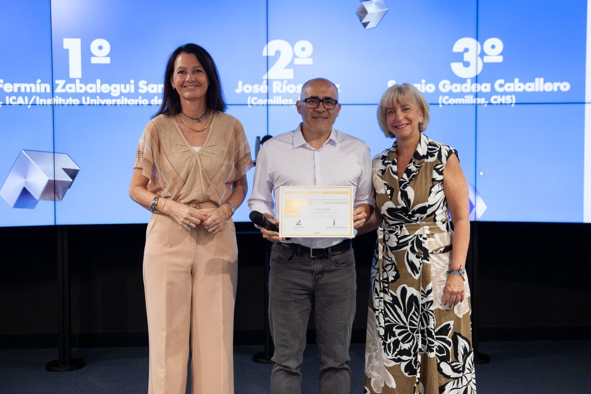 ComillasEUEFsjd's tweet photo. 🎉 ¡Nuestro profesor José Ríos, 2º puesto en el #RetoDocenteInnovador 2026 de @UCOMILLAS!
Un reconocimiento a iniciativas que transforman la enseñanza hacia un aprendizaje más activo y conectado con la realidad.
¡Enhorabuena! 👏
#EUEF #InnovacionDocente https://t.co/Dh7xMTEFCl