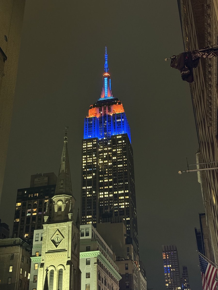 DavePlowden's tweet photo. 💙🧡 What a comeback BING BONG Knicks in whatever https://t.co/zevSCOLVk6
