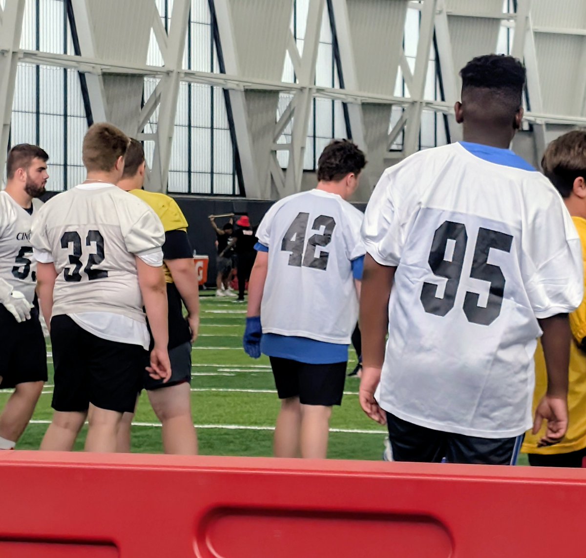 Mikey_Athlete's tweet photo. @GoBearcatsFB Big Man Camp 🔥 https://t.co/YpLrTaOR5p