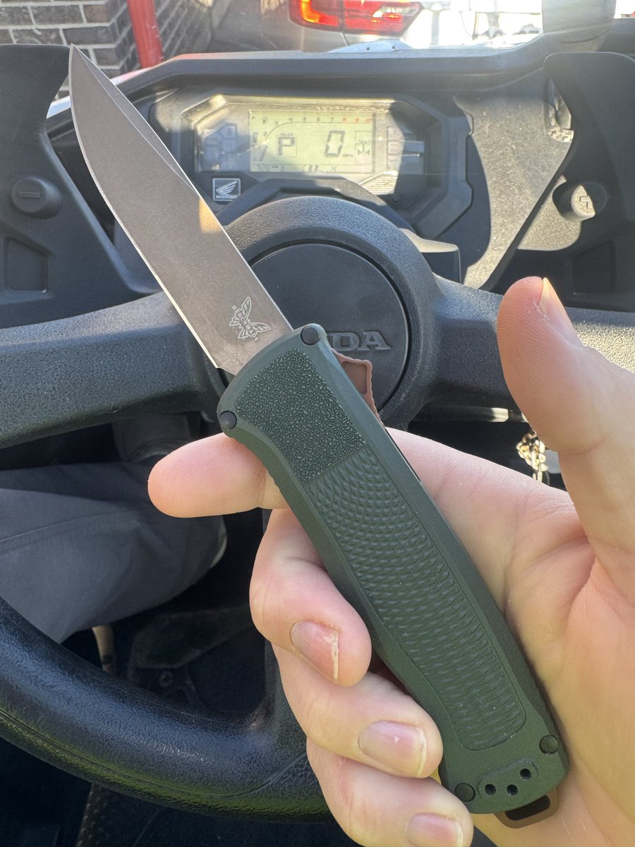 TheFamilyRust's tweet photo. @BenchmadeKnives Got mine in 2 days! https://t.co/CNSNaSQtOL