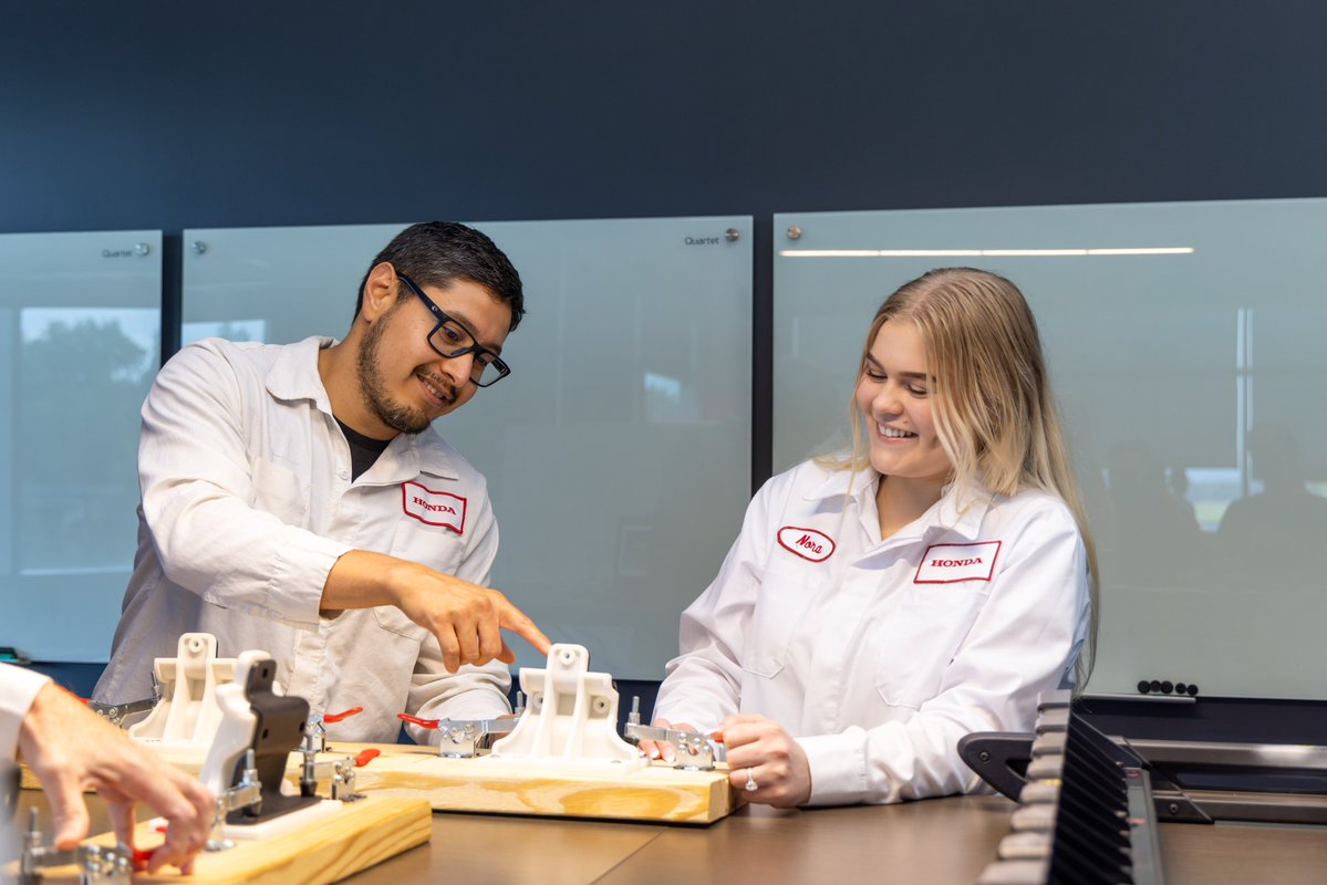HondaInAmerica's tweet photo. Happy Birthday to Honda in America! On this day 67 years ago, Honda established our first U.S. operations.

Today, more than 30,000 Honda associates help power our U.S. operations at 70 facilities across the country—from research and design to manufacturing and sales. https://t.co/6oyObOQbiX