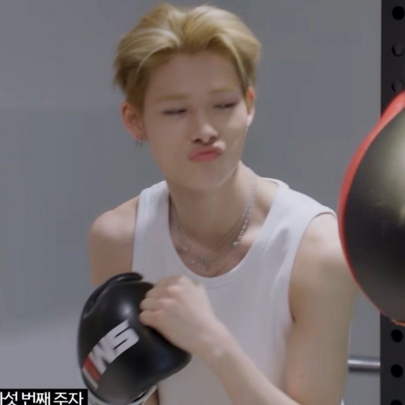 allforchulsoo's tweet photo. when you want to look cool but you're just a baby duck https://t.co/azPvyfmeUe