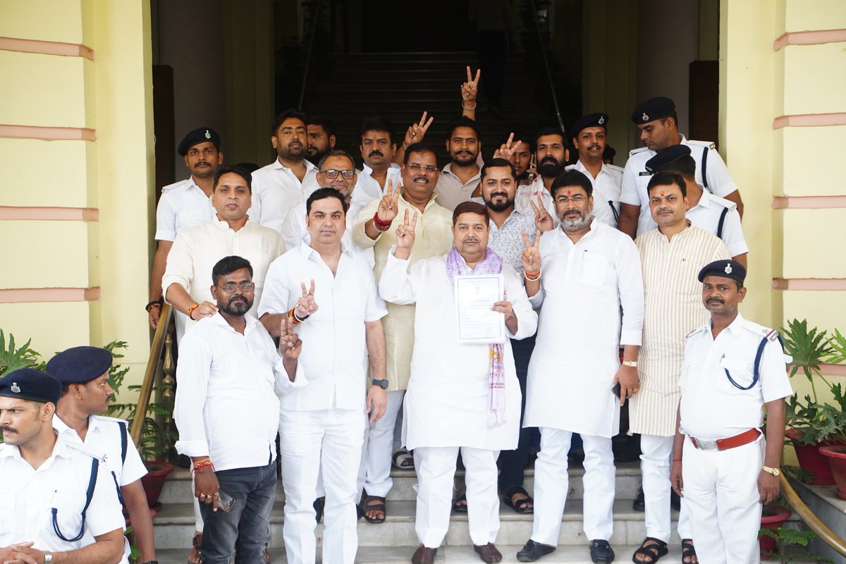 LJP4India's tweet photo. बिहार विधान परिषद- 2026 द्विवार्षिक चुनाव में लोक जनशक्ति पार्टी (रामविलास) के प्रत्याशी जनाब अशरफ अंसारी जी को जीत दर्ज करने पर हार्दिक बधाई एवं शुभकामनाएं। 

#BiharVidhanParishad #Bihar #Congratulations https://t.co/LXwOty3QsP