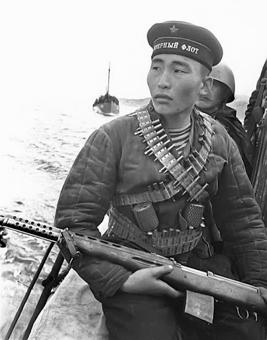 dert25v's tweet photo. @zonagroyp7 @GenZPatriotz >ruzzia
>brother wars
nigga, sure, I've heard that you in America have problems with history, but this much? the fuck, do you guys have an IQ at the level of niggers from Africa? https://t.co/SJMlRkrn3o