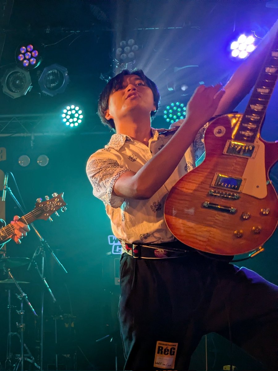 hisui_melody's tweet photo. ボーカルに喰われるって感じのライブで楽しかった
 #WolfinCar @wolfincar https://t.co/r5IZPpDgt7