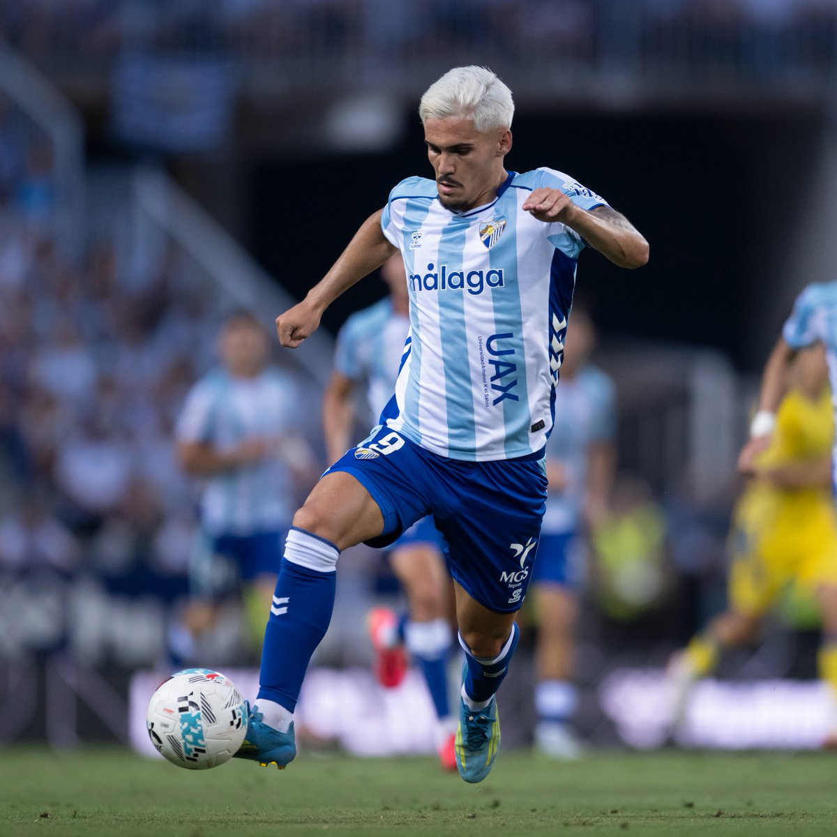 MalagaCF's tweet photo. Una noche 𝐢𝐧𝐞𝐱𝐩𝐥𝐢𝐜𝐚𝐛𝐥𝐞 🩵