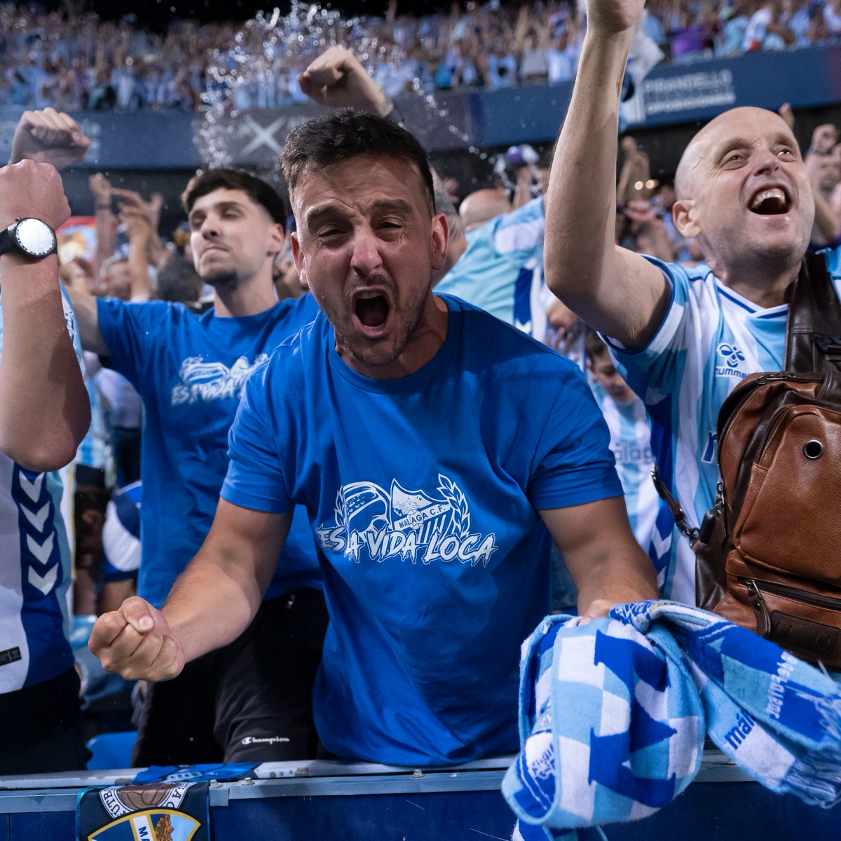MalagaCF's tweet photo. Una noche 𝐢𝐧𝐞𝐱𝐩𝐥𝐢𝐜𝐚𝐛𝐥𝐞 🩵