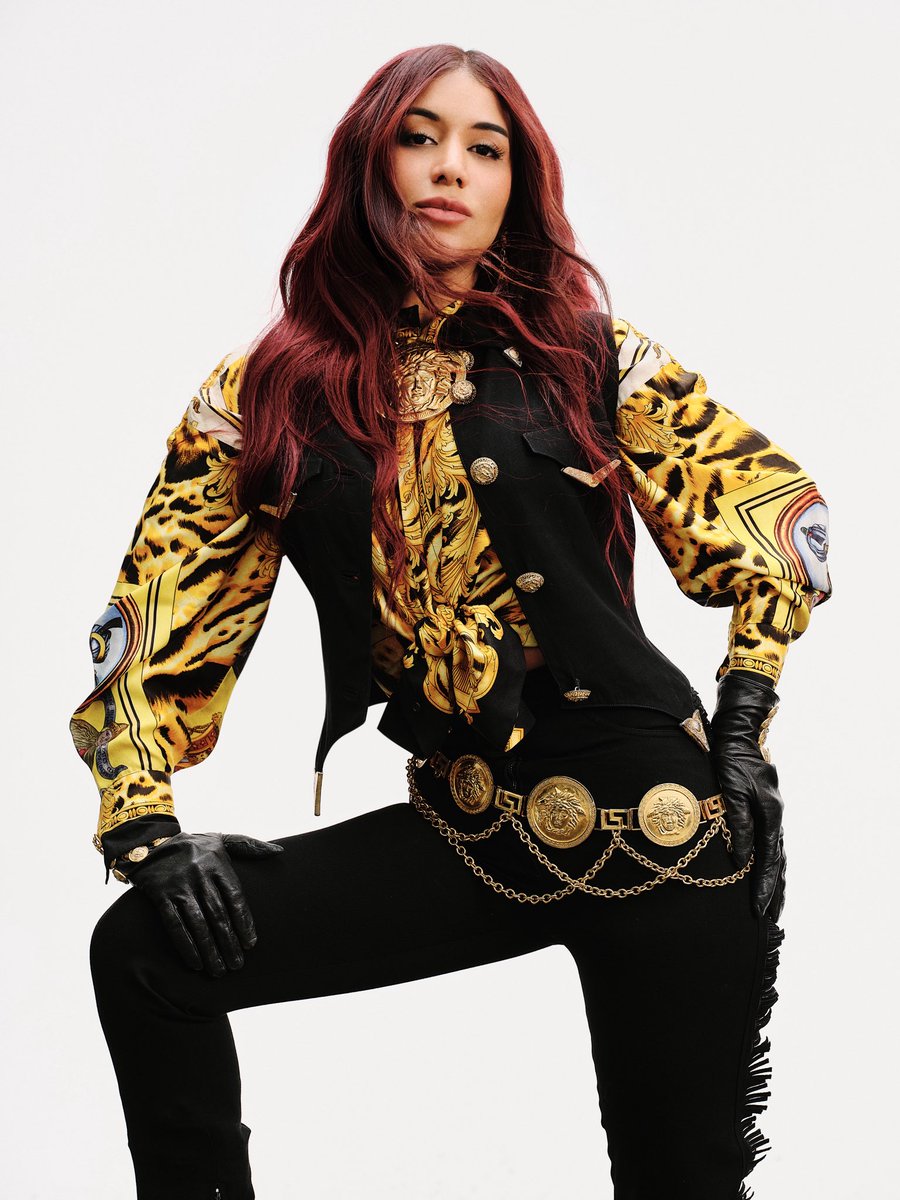 quem's tweet photo. Com 1,5 bilhão de streams e entre as 10 brasileiras mais ouvidas da história do Spotify, Priscila resume o impacto que sente ao ver o público se conectar com sua música: “As pessoas, e principalmente as mulheres, se identificam porque eu canto o cotidiano”. https://t.co/P5GIAcFS0x