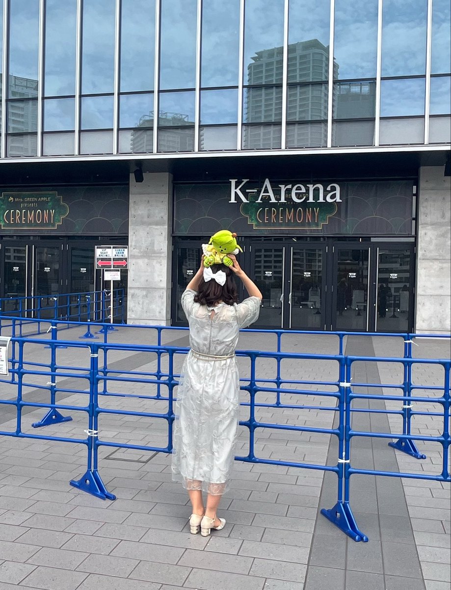 AOMEIRINGO's tweet photo. ホルモン楽しすぎた
ドレスとヒールで暴れすぎた

VIPシートの中で1番ヘドバンしたのは間���いなく私だと勝手に思っている。

このヘアメイクが全て崩れても、髪全てを使ってヘドバンした
周りに引かれちゃったかもだけどいい。
本当に楽しすぎた

ヘドバンミセス3人も見れて最高でした
 #MGA_CEREMONY https://t.co/zlsOHUnuQS