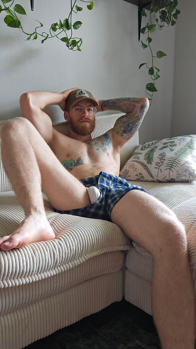 The_Lucas_King's tweet photo. Do you prefer pic 1 or 2? https://t.co/qalxYJk9Ow