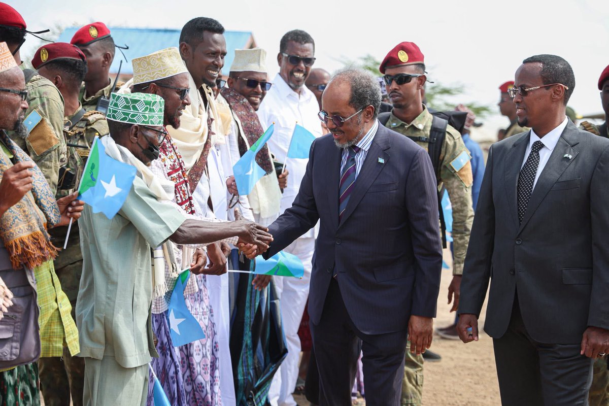 WarsheikhC's tweet photo. President Ali Guudlawe welcomed a delegation led by the President of Somalia Dr. Hassan Sheikh Mohamud.

The purpose of the trip was to cut the cord on various projects implemented by Hirshabeelle. https://t.co/yTkqI0wikl
