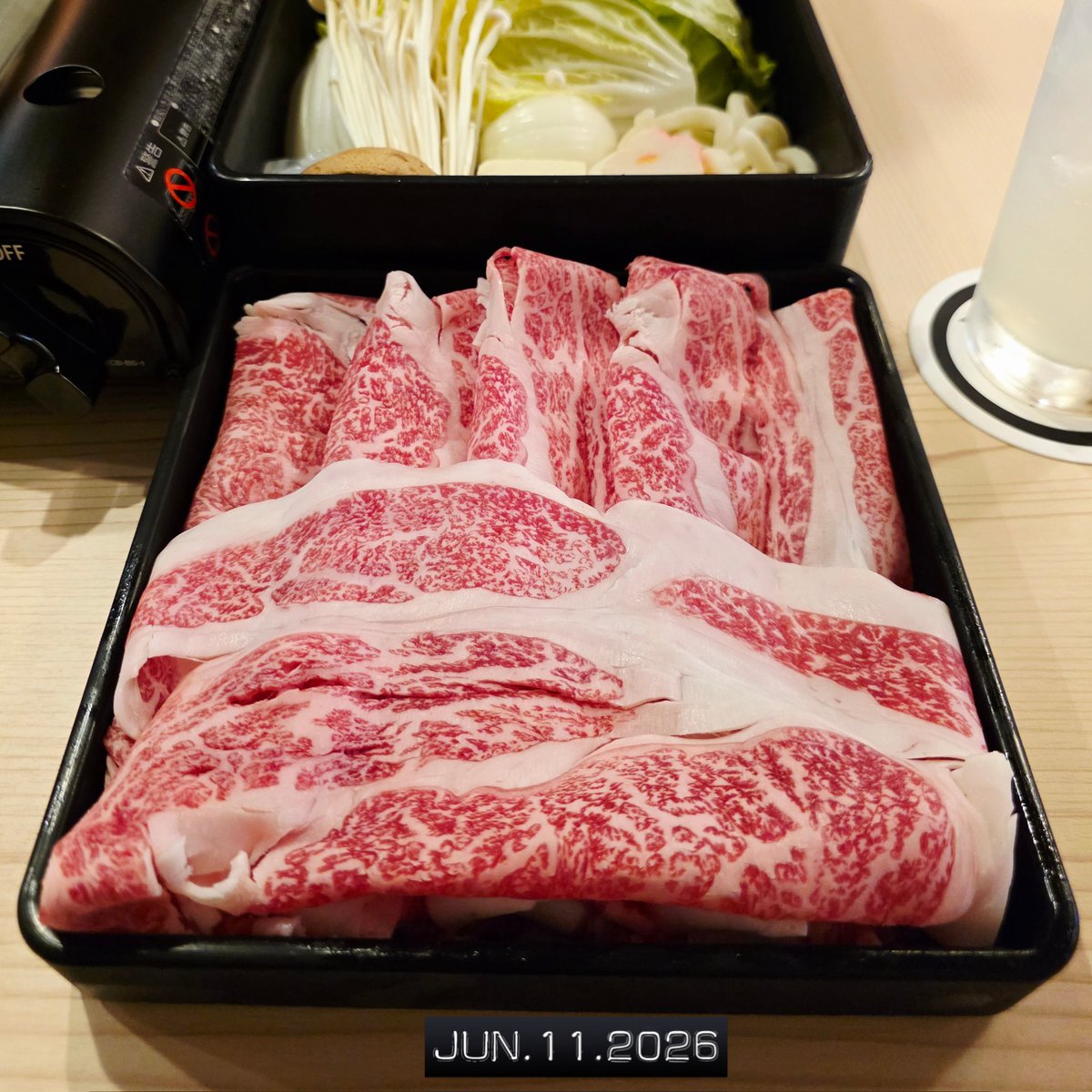 meataccount's tweet photo. 這和牛好吃的要命，但越吃越有罪惡感，醫生，我明天開始吃素🤞🏻
#midnightgourmets
#my365 https://t.co/r1uNHoQNYF