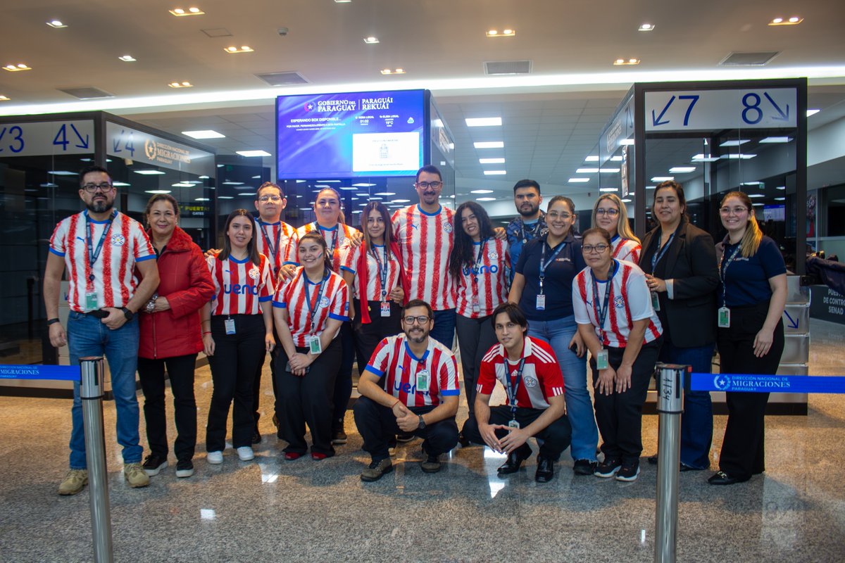 MigracionesPY's tweet photo. Más de 1.000 hinchas paraguayos partieron entre la medianoche y la madrugada desde el Aeropuerto Silvio Pettirossi rumbo a EE.UU. para alentar a la Albirroja en su debut en el Mundial FIFA 2026🇵🇾⚽ https://t.co/poqbBgKw87