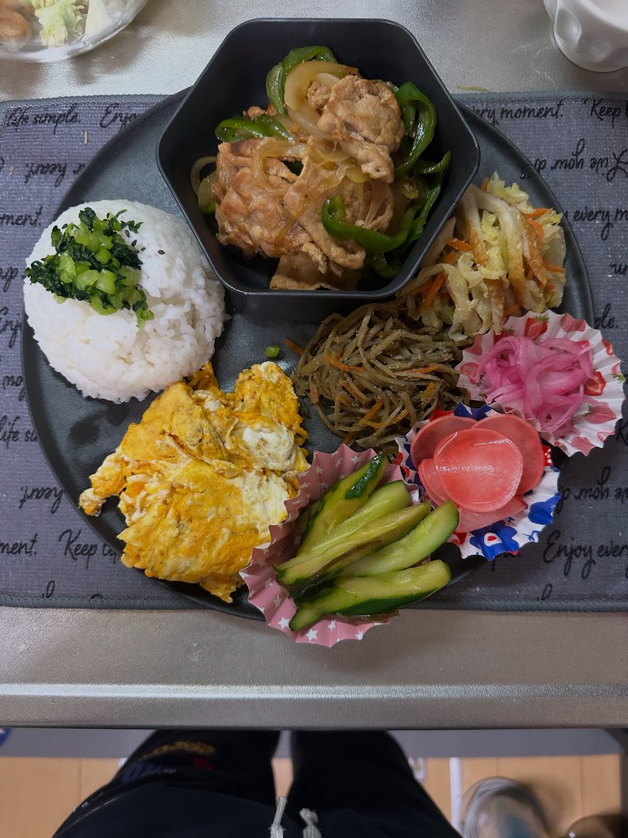 HIROSHIWORKOUT2's tweet photo. 今日の晩ご飯
野菜たっぷり
#筋トレ
#筋トレ垢
#筋トレ好きと繋がりたい https://t.co/LcqgS9YWD5