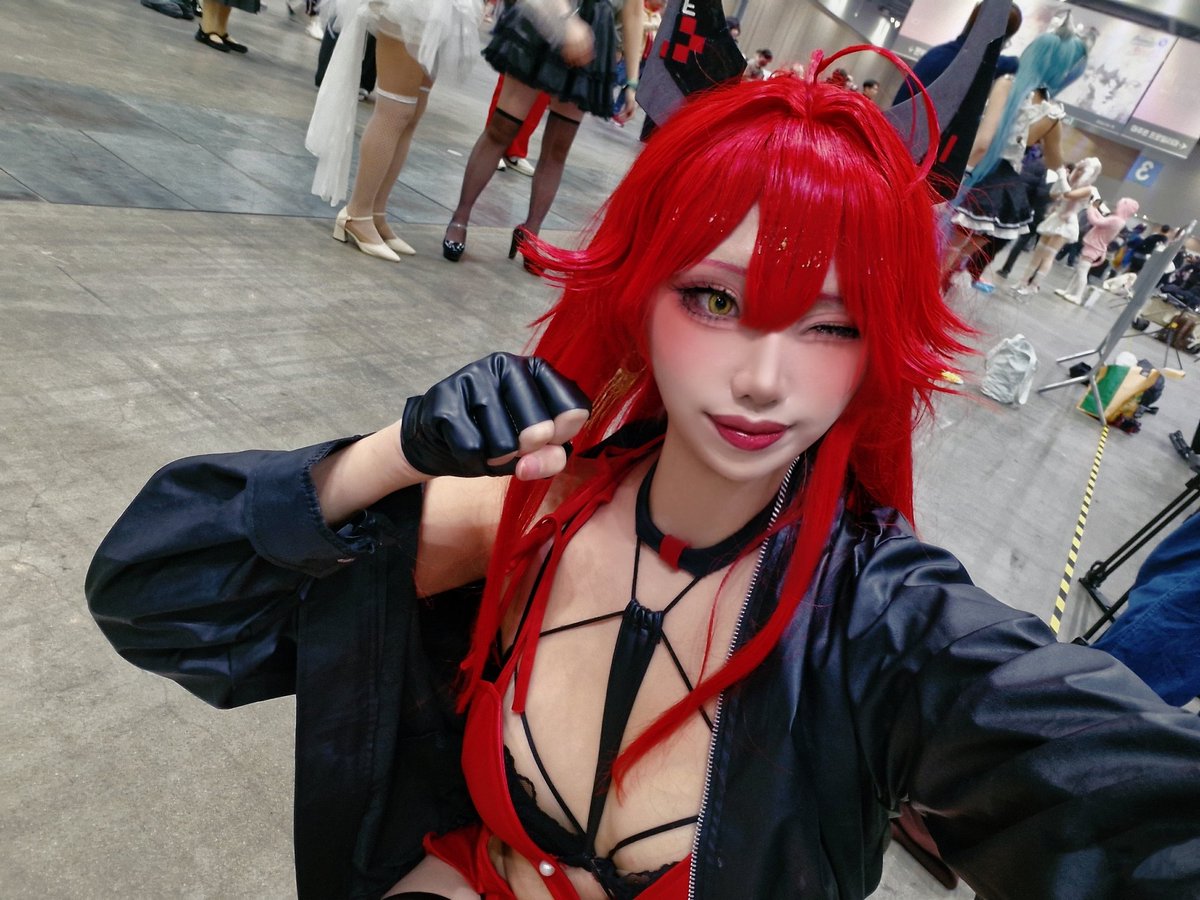 _BIN_cos's tweet photo. #nikkecosplay #nikke #RedHood 
🔥🔥 https://t.co/mptO9b21xU