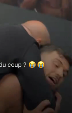 AV_Maze_'s tweet photo. @MMA__TIME MDRRRR https://t.co/4l56bb2CT6