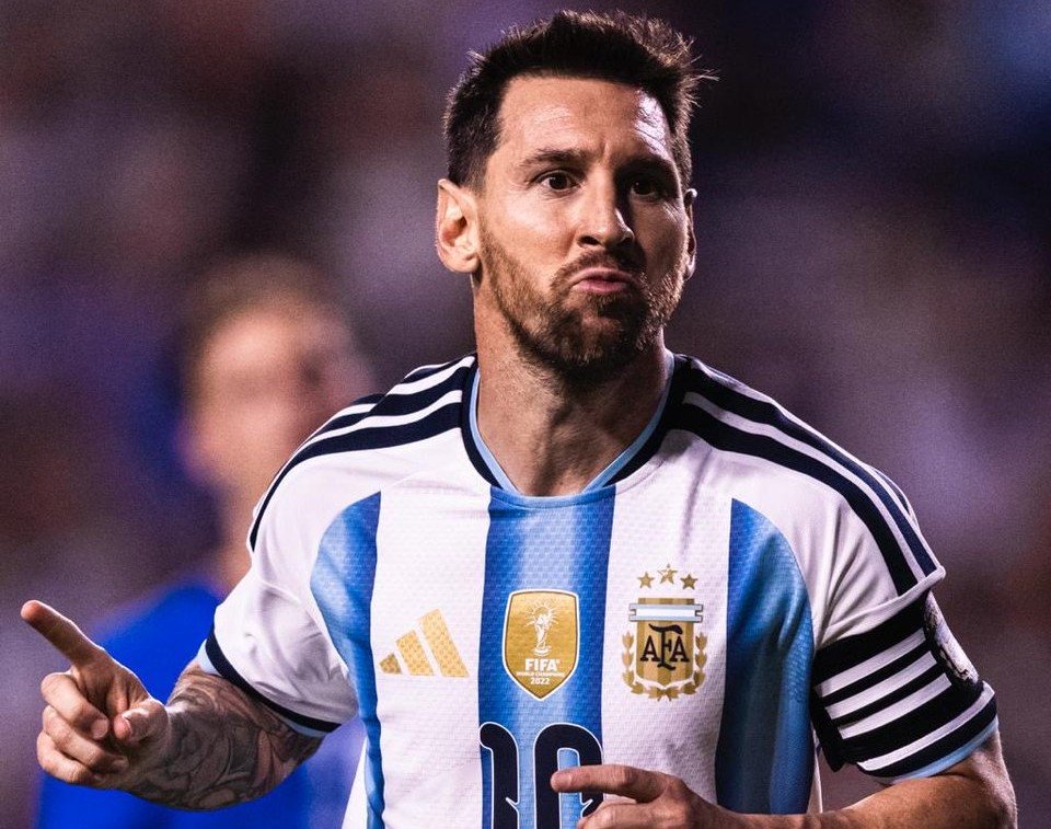 B𝐀𝐑𝐆CELONA tweet media