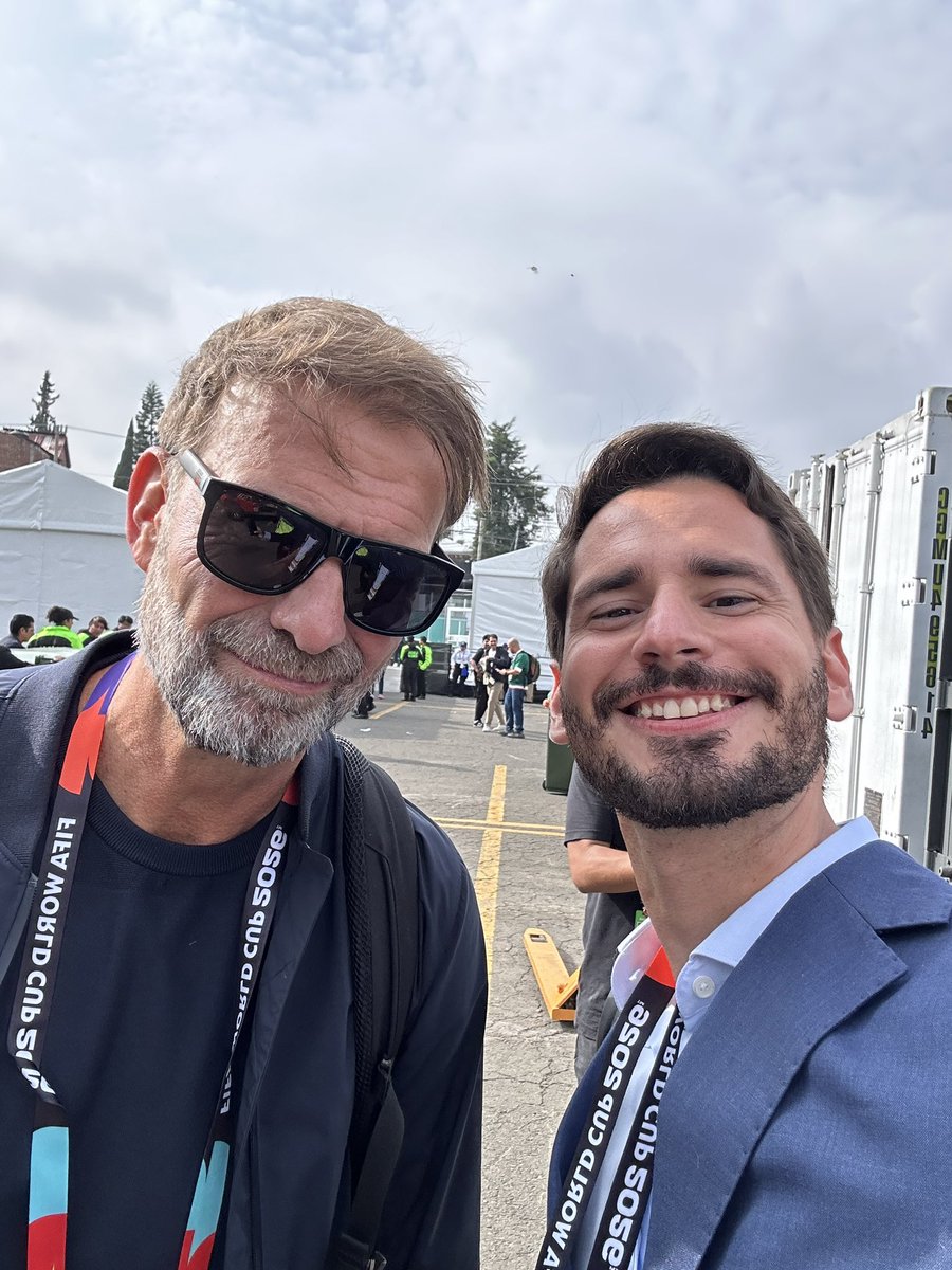 josecarloscresp's tweet photo. Que si Moisés hubiese llegado a su Liverpool, todavía seguía ahí, dijo. https://t.co/QuRQFm8HyS