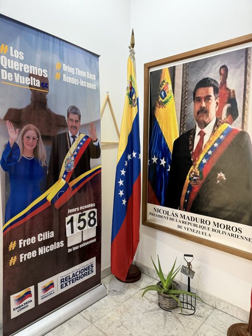 Mayfrend's tweet photo. #LosQueremosDeVuelta #BringThemBack #FreeMaduro #FreeCilia https://t.co/rgK6Z3GBhM