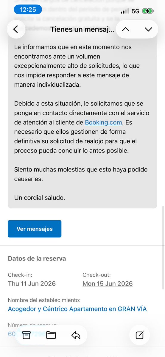 ElPulguis's tweet photo. @bookingcom está plataforma me canceló el mismo día de llegada a Madrid, cuatro horas antes del check in. Y nadie dice nada. Nadie te ayuda. Te dejan botado https://t.co/g686yb0lK1
