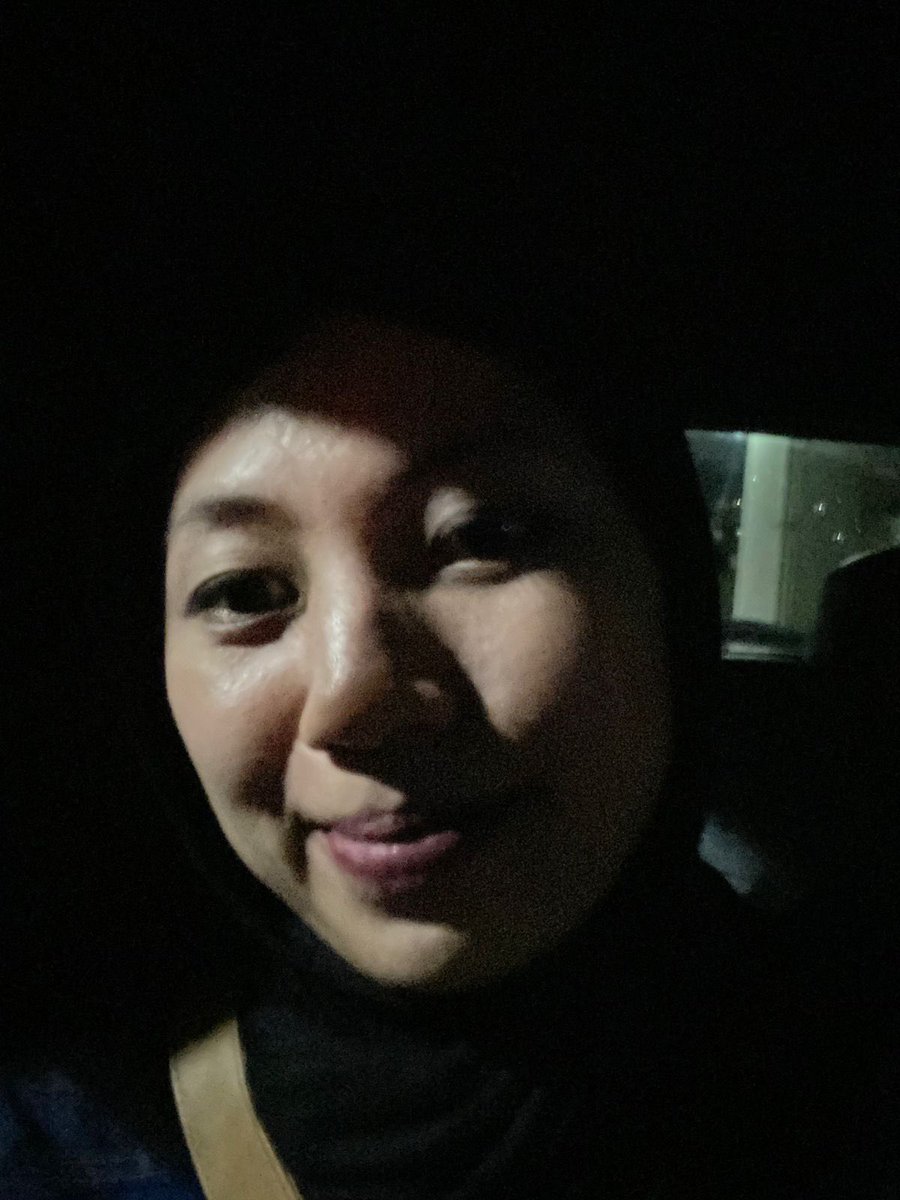 ajayooo_'s tweet photo. Tapi mayan sikkk di tengah hiruk pikuk gajadi pulang cepet, hujan gede, high fare, tiba tiba diteror kerjaan sampe muka w sekucel enihhhh, si abang dan taksinya jadi saksi wkwkwkwk lopyu https://t.co/d56n7yZlpW