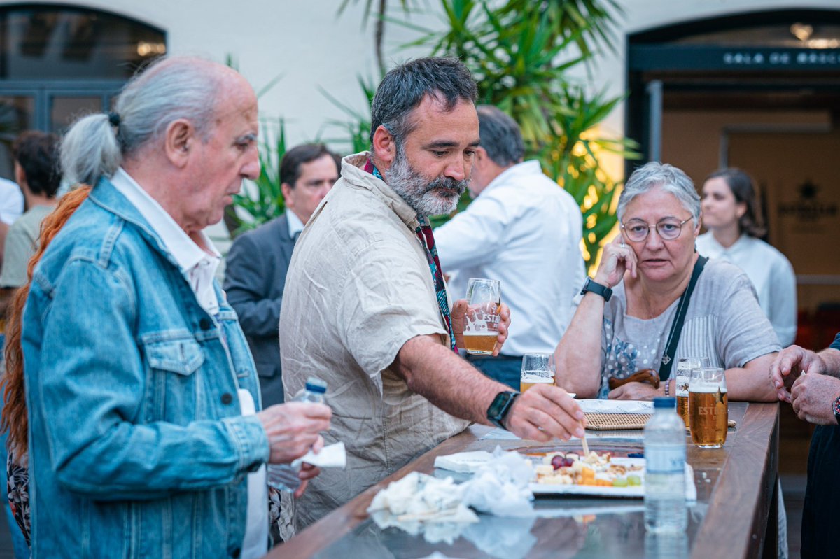 CEEuropa's tweet photo. 6️⃣ Finalment, els assistents van poder gaudir d’un agradable sopar a la terrassa de l’Antiga Fàbrica Damm per compartir impressions i comentar els moments de la celebració, posant punt final a una gran jornada d’europeisme. https://t.co/uHz9jVPCnG