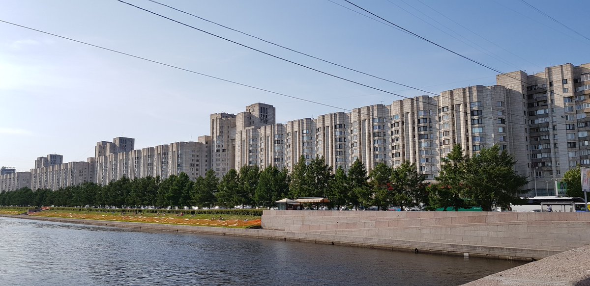 syrinth_writer's tweet photo. (ทวิตคร็อปรูปอุบาทว์อะ 55555)

ส่วนนี่แถมค่ะ พยายามตามหาตึก Brutalist ที่ให้ Vibe Russian Doomer แต่ดันลืมไปว่าเป็นหน้าร้อน บ้าจริง 😂 https://t.co/5cOKELaUAU