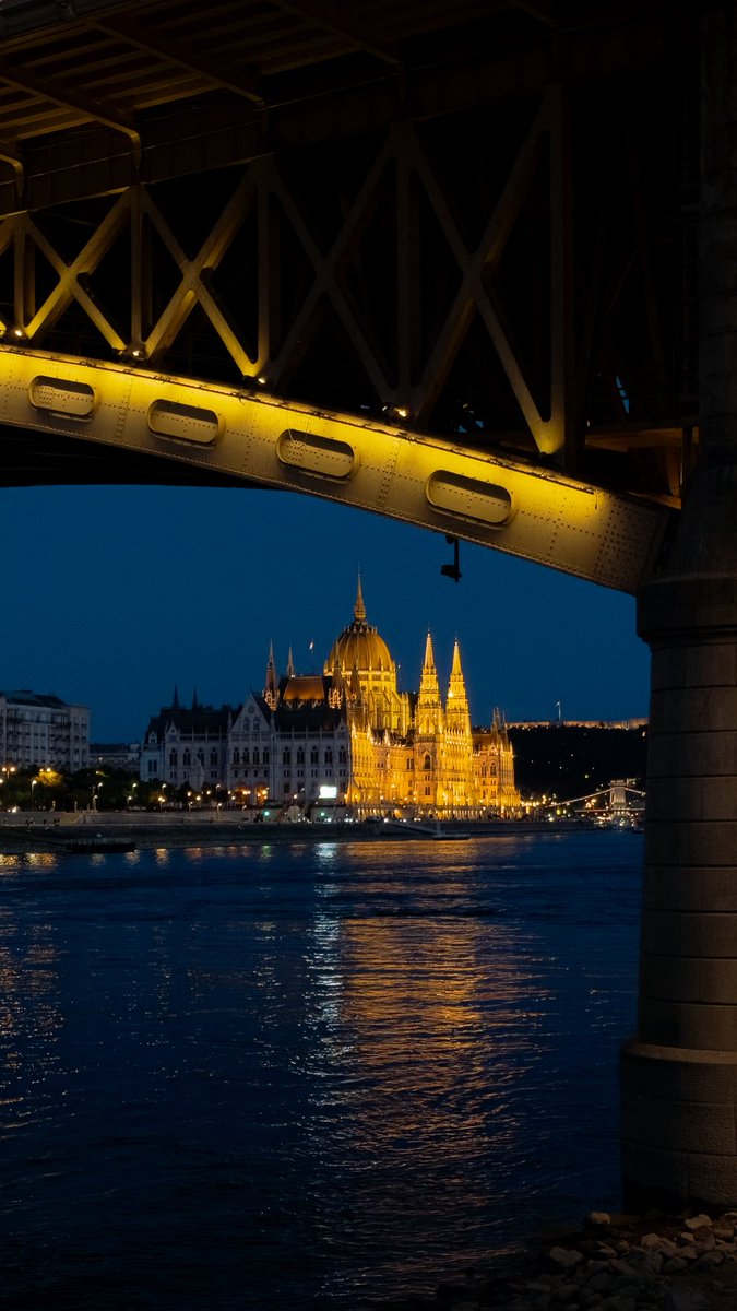 MaxAzgeda's tweet photo. Budapest, Hongrie 🇭🇺 https://t.co/aS9tJBV2de