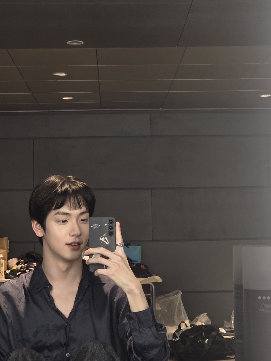 rnfldl's tweet photo. 웬수놈편미미쳣나진짜디엠보고개처웃음 https://t.co/4CoDTA7UGi