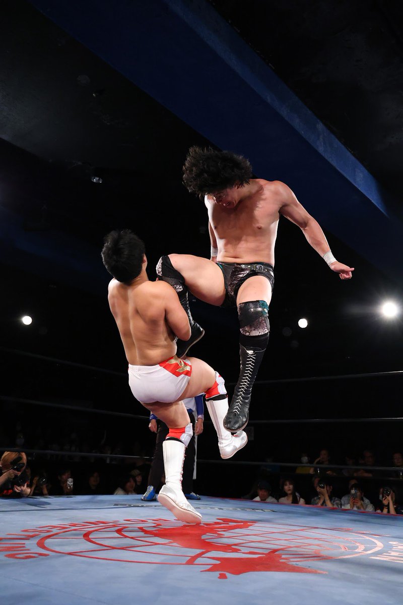 anzai_AJPW's tweet photo. 新宿大会ありがとうございました

ご来場の方、配信を見た方、安齊勇馬めちゃくちゃカッコいいでしょ

今の安齊勇馬を、今の全日本プロレスを見ないと後悔しますよ

全日本プロレスを俺がもっと盛り上げるから、この先も俺を見ててください

#ajpw https://t.co/1L52MDiT6i