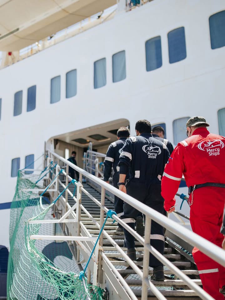 Mercy_Ships's tweet photo. Calling maritime professionals! 🚢

We're recruiting Second Engineers to join our hospital ships.

Behind every surgery, every patient, and every day at sea is a team keeping the ship running safely and efficiently. 

Apply today: https://t.co/f9FWmOwPQi https://t.co/tq6A6uyZvF
