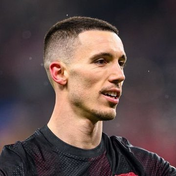 TransferPaneli's tweet photo. 🚨 Fenerbahçe, Alejandro Grimaldo transferini bitme noktasına getirdi. (HT Spor) https://t.co/zcryBEBgTw