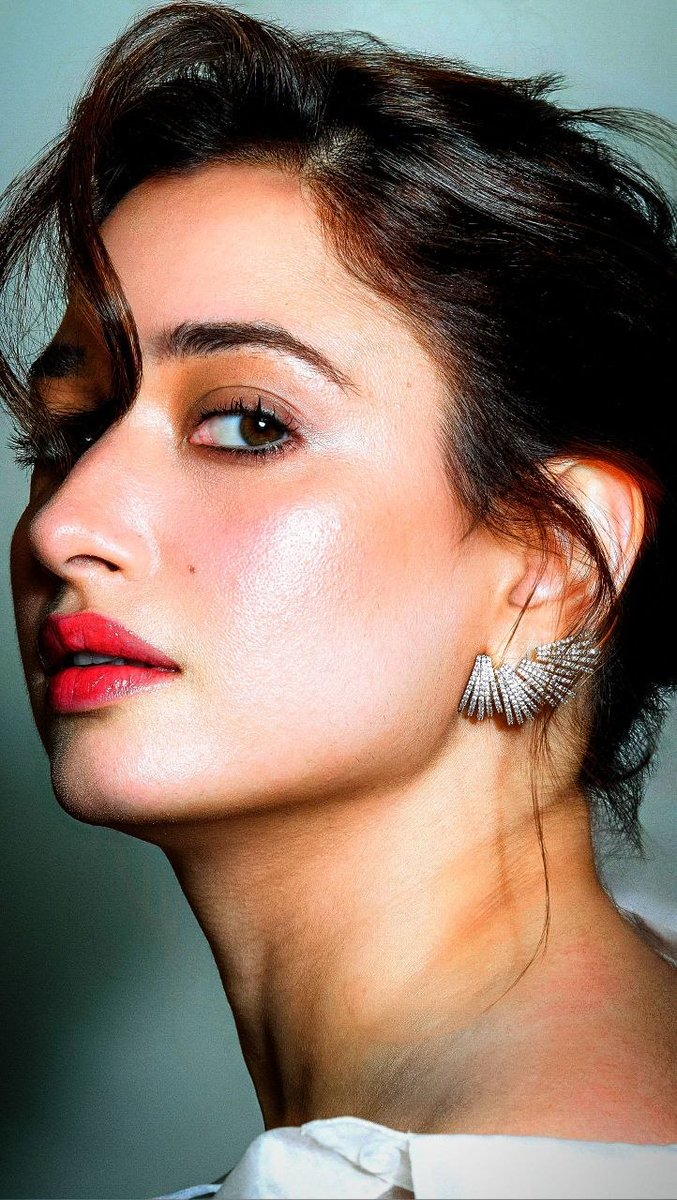 Actress World tweet media
